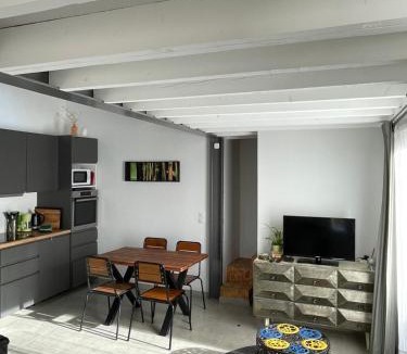 Lambesc House | Tiny house avec terrasse privée - Parking - Fibre TV