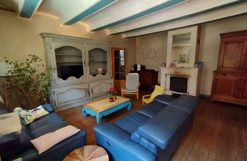 Saint-Quentin-la-Poterie House | To the delight of young and old.