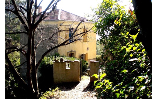 Tourrettes House | Tourrettes Cottage in park