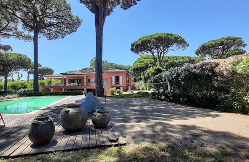 Guerrevieille Villa | Très belle villa. Vue magnifique sur le Golfe de Saint Tropez à 50 m de la mer