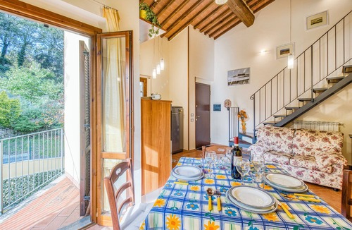 Radicondoli Apartment | Tuscan Sun Duplex With Balcony and Shared Pool