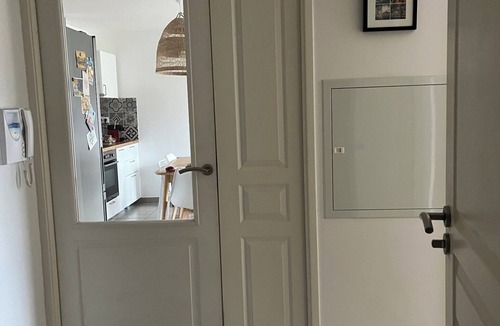 Les Camoins Apartment | Type 3 air-conditioned apartment in the heart of Les Camoins, Marseille