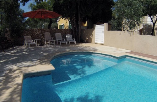 Les 3 Ponts House | Typical house - Swimming pool - Quiet location Nîmes on foot