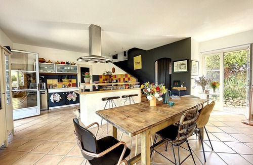 Cadenet Villa | Typical provencal villa