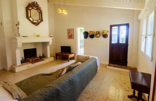 Arles House | Un Cabanon en Camargue