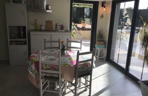 Laudun Apartment | Under the chestnut trees between Provence and Occitania