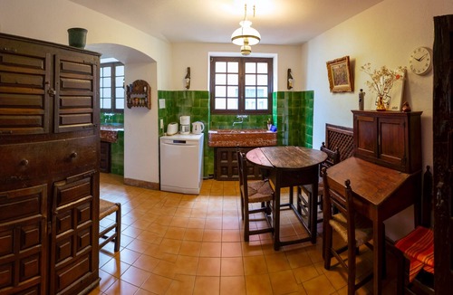 Collioure Villa | Unique house with stunning views of the bay & mountains in old town