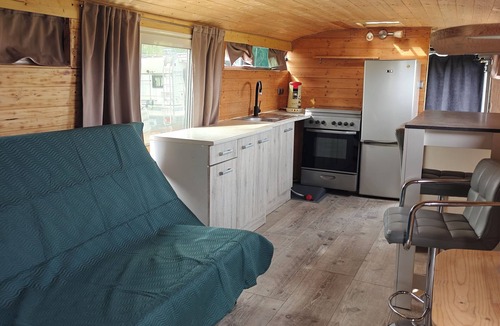 Milhaud House | Unique Vacations in a Converted Bus