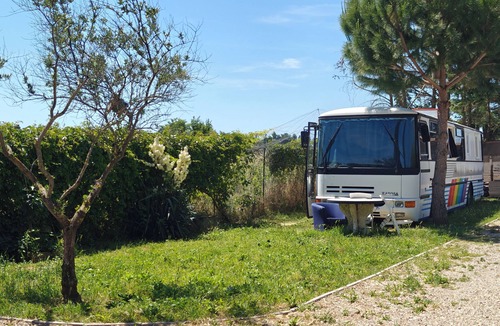 Milhaud House | Unique Vacations in a Converted Bus