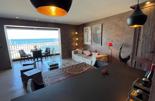 Hyeres Apartment | Upscale apartment in a quiet location, accessible for disabled people