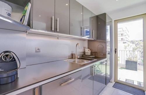 Carnot Apartment | Upstays Sea View Terrace 82m² Apartment Carnot