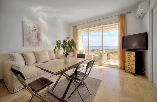 California - Pezou Apartment | Upstays Sea View Terrace 53m2 Apartment