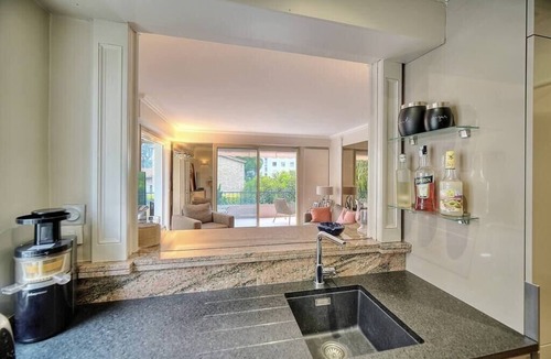 California - Pezou Apartment | UPSTAYS Terrace 62m² Apartment Near Beaches