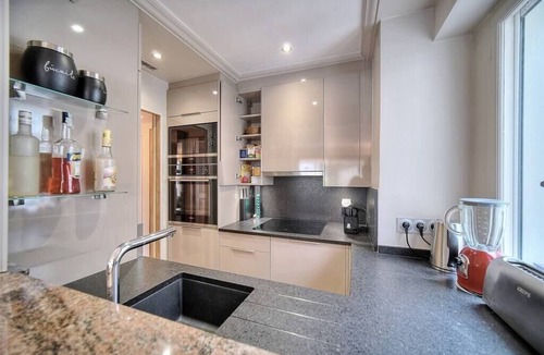 California - Pezou Apartment | UPSTAYS Terrace 62m² Apartment Near Beaches