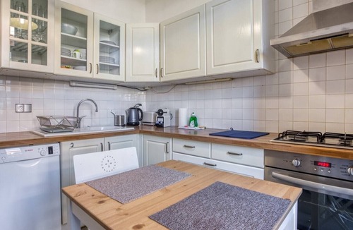 Carnot Apartment | Upstays Terrace Center 75m2 Apartment