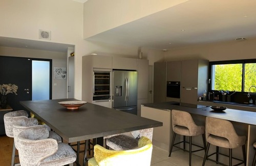 Uzes Villa | Uzès, in a quiet, sought-after area, contemporary villa with swimming pool