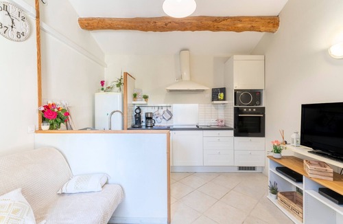St.-Remy-de-Provence Apartment | Vacation Apartment "Agréable A La Campagne" with Private Pool, Private Terrace and Wi-Fi