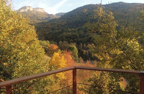 Chateaufort House | Vacation rental 20 minutes from Sisteron for 2 people. Dogs allowed. View of the valley
