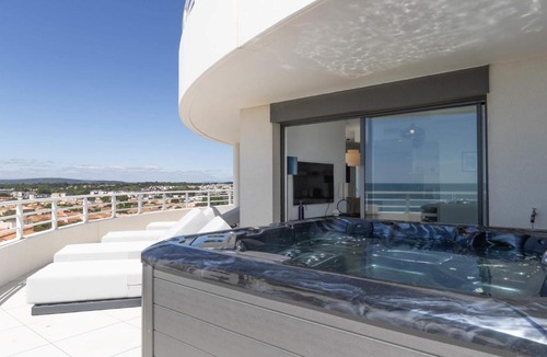 Valras-Plage Apartment | Valras-Loc Panarea Duplex avec vue mer, spa