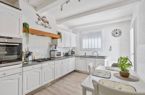 Le Val House | Var vacation house Villa Les Romarins with Private Pool and Enclosed Garden