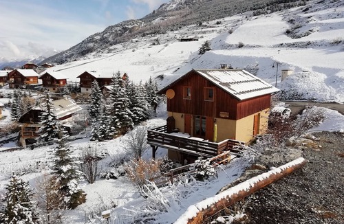 Vars Ski Chalet | Vars Detached chalet 6/8 people