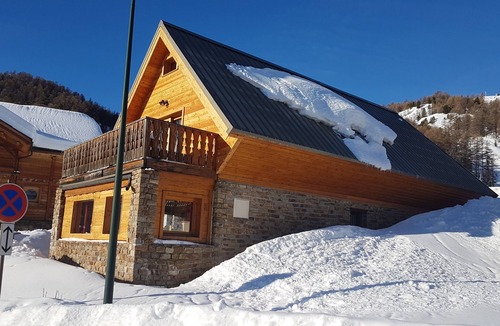 Les Claux Ski Chalet | VARS LES CLAUX - LOWER CHALET 45m² ON THE SLOPES