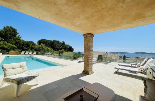 Guerrevieille Villa | Vast prestigious property, 3 houses with 700 m² of living space, panoramic sea view
