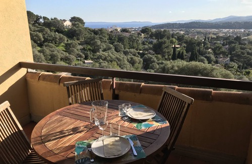 Bormes-Les-Mimosas Apartment | Very beautiful Duplex Apartment SEA VIEW, Pool completely renovated in 2020