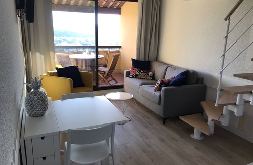 Bormes-Les-Mimosas Apartment | Very beautiful Duplex Apartment SEA VIEW, Pool completely renovated in 2020