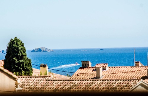 Carqueiranne Villa | Villa 130m2, 5 bedrooms, 500m from the beaches and all shops, sea view, quiet.
