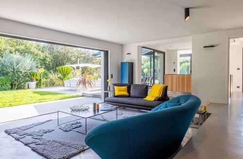 Biot Villa | Villa 150sqm, Pool & petanque court !