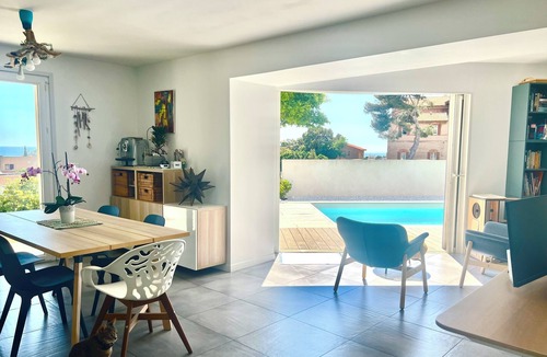 Sausset-les-Pins Villa | Villa 200m from the sea with breathtaking Mediterranean views