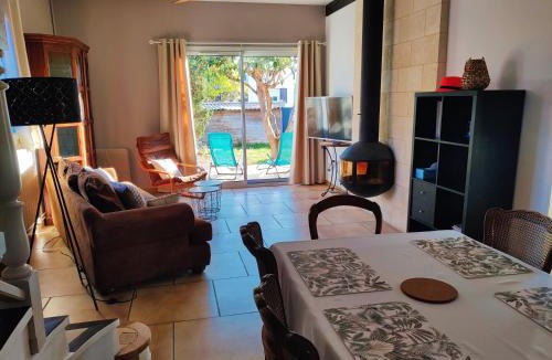 Villeneuve-les-Maguelone Villa | Villa 3 chambres climatisées proche plage avec jardin clos