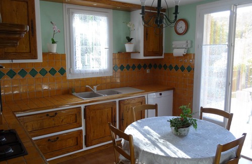 Cabasse Villa | VILLA 6 PERSONS WITH SWIMMING POOL between Sea and Land