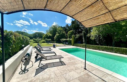 Le Thor House | Villa 7 chambres, piscine et jardins privés, pas de voisins