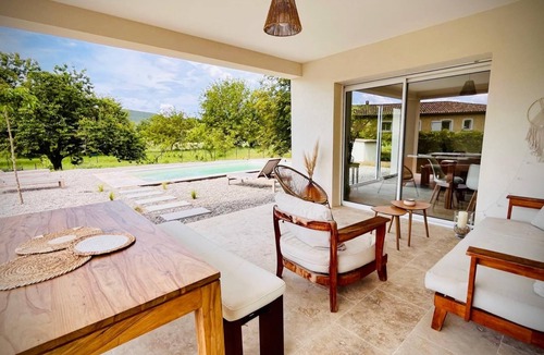 Salernes Villa | Villa 8 Guests · Pool · Large Enclosed Garden · Terrace · Peaceful Provence