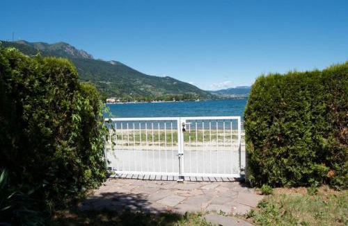 Calceranica al Lago Apartment | Villa accesso diretto Lago, giardino privato, 6 persone