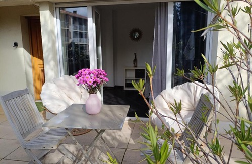 Sud Apartment | Villa au Cœur du Centre - Jardin & Terrasse, Parking Gratuit