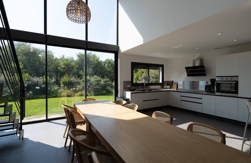 Sainte-Maxime - Saint-Tropez Villa | Villa 'Azur' with Sea View, Wi-Fi and Air Conditioning