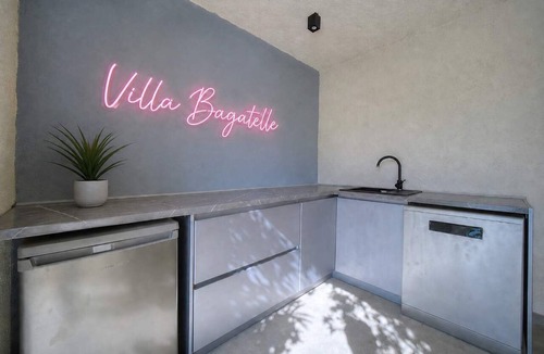 Vallauris Apartment | Villa Bagatelle – Beach, Golf & Tennis Base