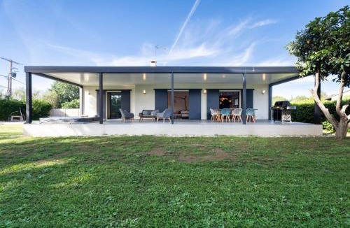 Hyeres Villa | Villa bord de mer avec piscine