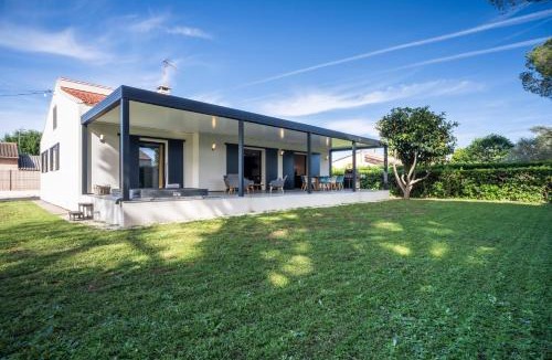 Hyeres Villa | Villa bord de mer avec piscine