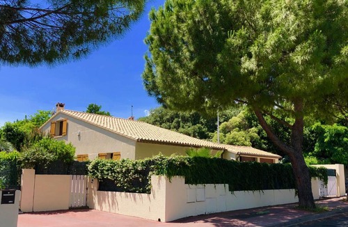 Estanove Villa | Villa bougainvillea Montpellier