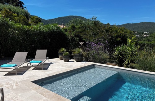 Cavalaire-sur-Mer Villa | Villa Céleste, Apartment in villa, Swimming pool, garden, quiet, near the sea