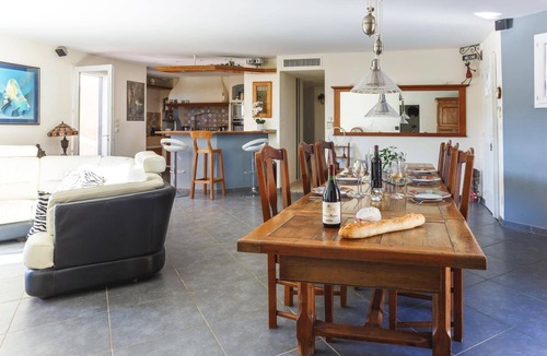 Carcassonne Villa | Villa Carcassonne by Villa Plus