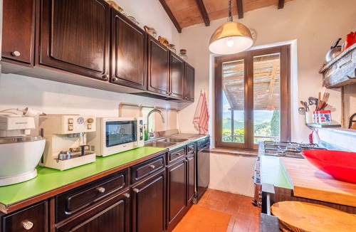 Murlo Villa | Villa 'Casa Alta Esclusiva' with Private Pool, Private Terrace and Wi-Fi