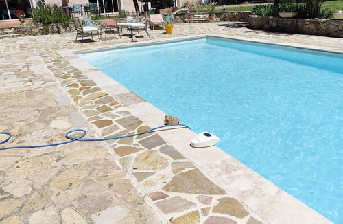 Cotignac Villa | Villa 'Colle D'Auban' with Private Pool, Wi-Fi and Air Conditioning