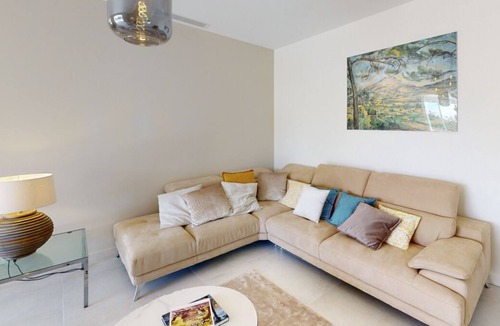 Fayence Villa | Villa De L'Ourse - Five Bedroom Villa, Sleeps 12