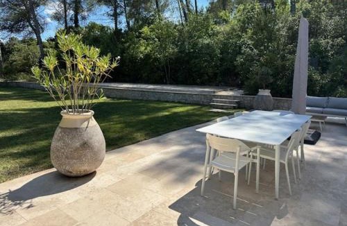 Les 3 Ponts Villa | Villa des 3 Ponts, Piscine au calme