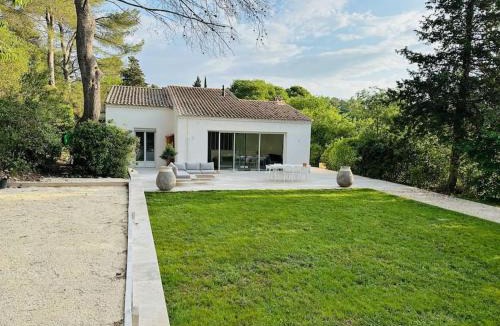 Les 3 Ponts Villa | Villa des 3 Ponts, Piscine au calme